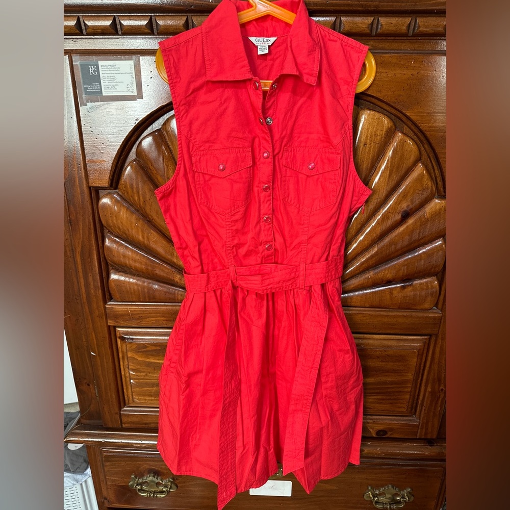 Red dress sleeve less/guess brand